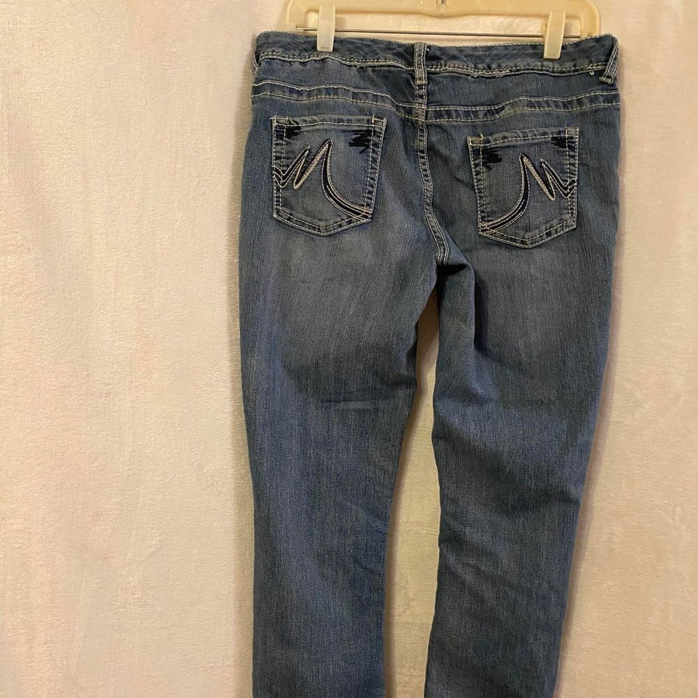 EUC Maurices Blue Jeans Size 9-10 Boot Cut